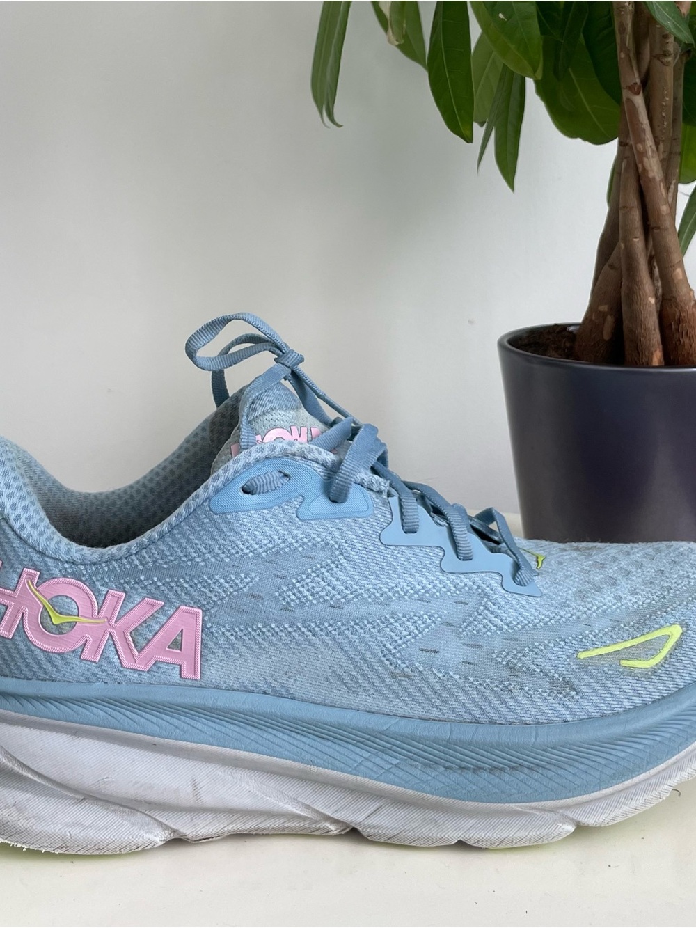 Women Size 11 Hoka One One Clifton 9
Dusk Pink Twilight Running Shoe